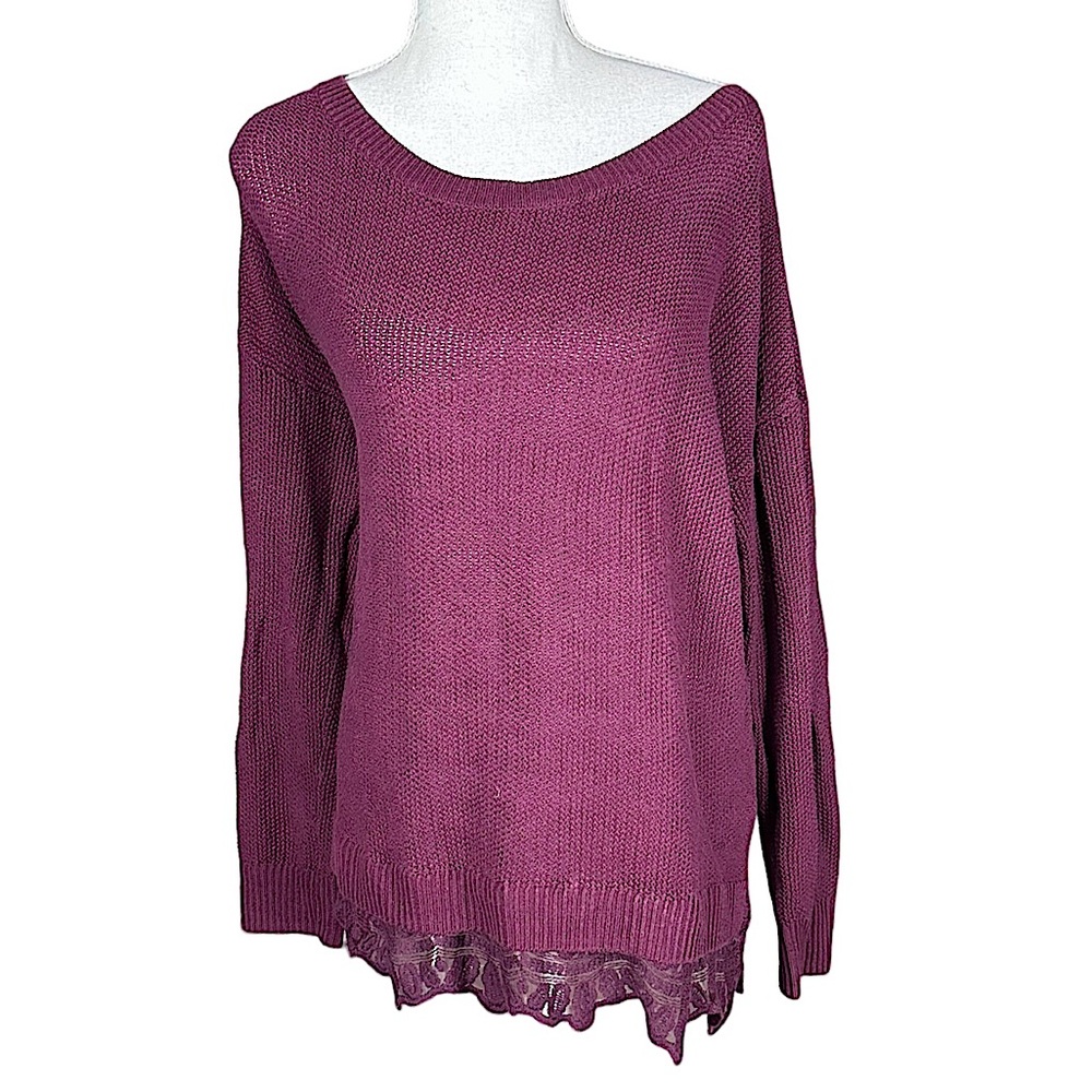 TORRID: Burgundy Crew Neck Light-Weight Sweater with Lace Hem -Size 1 / 1X